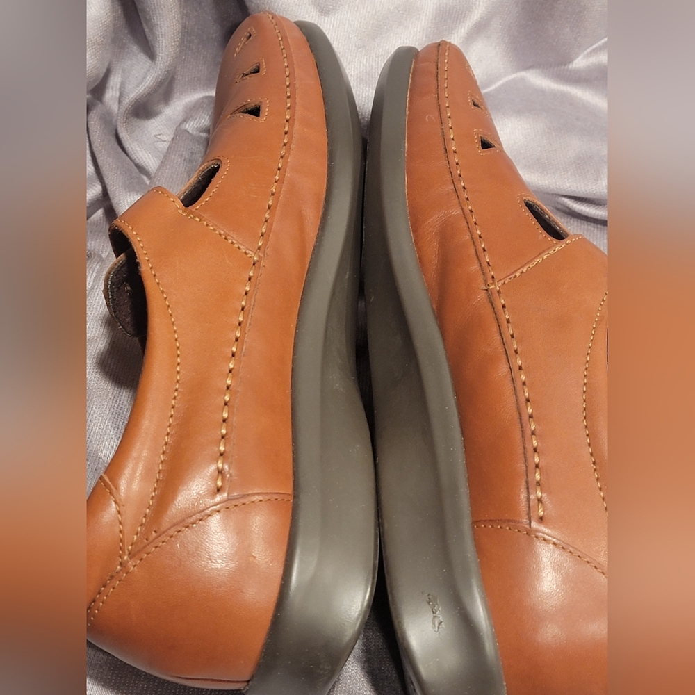 SAS Sz 9.5 M TriPad Comfort Brown Womens Cut Outs Hook & Loop Almond Toe - Picture 3 of 12